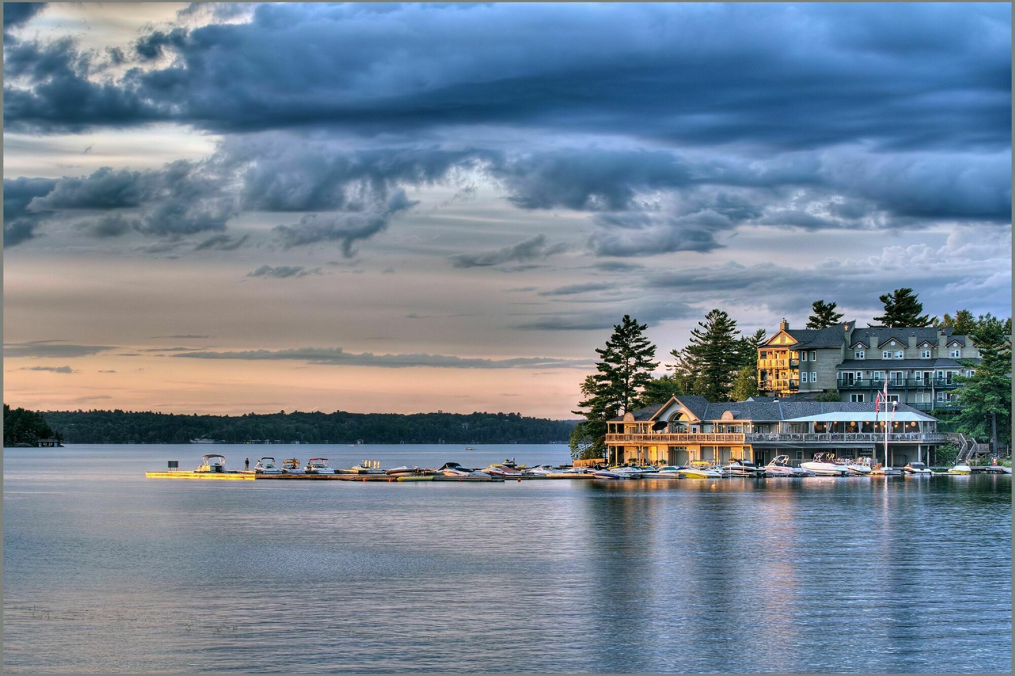 Hotel Taboo Muskoka Gravenhurst Exterior foto